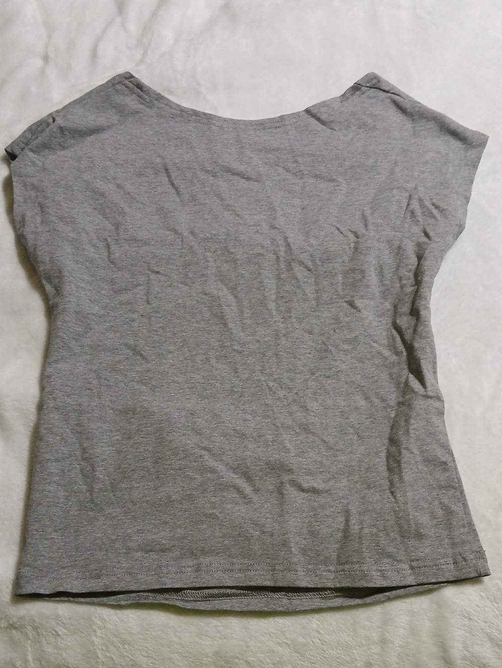 Women's Heather Gray Crop Top — Casual Scoop Neck